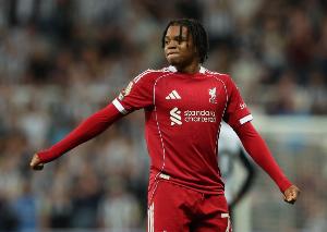 羅馬諾：利物浦已準(zhǔn)備為16歲恩古莫哈提供新約，欣賞其態(tài)度和潛能