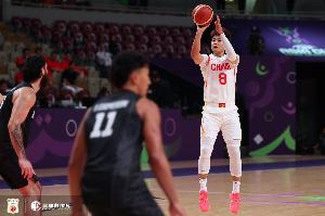 媒體人：上海男籃引進(jìn)焦泊喬希望不大 買不起趙睿