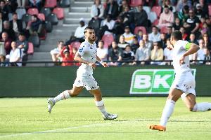 隊(duì)報(bào)：里昂對(duì)米考塔澤要價(jià)3500萬(wàn)歐，黃潛等隊(duì)對(duì)該球員有意