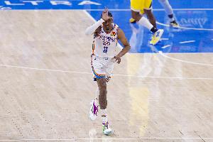 杰倫威：剛進(jìn)聯(lián)盟時貝茲利在訓(xùn)練中的表現(xiàn)讓我感覺無法在球隊立足