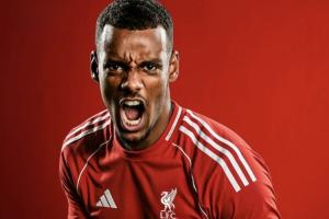 夏窗還剩3天！英媒：伊薩克自信能順利加盟利物浦，希望越快越好