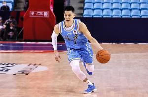 北京男籃致敬林書豪：還記得我們曾并肩作戰(zhàn)的熱血時刻 退役快樂