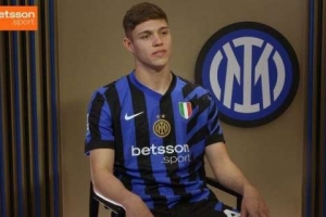 意媒：帕拉西奧斯決定留隊，國米尊重他的意愿并已停止引進新后衛(wèi)