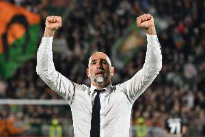 圖多爾：科莫利說弗拉霍維奇留隊(duì)&我很高興 卡盧盧能勝任右邊翼衛(wèi)