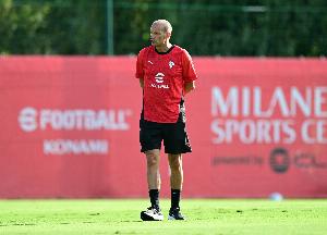 隆戈：阿萊格里對米蘭中衛(wèi)引援有明確要求，需已成名且經(jīng)驗豐富