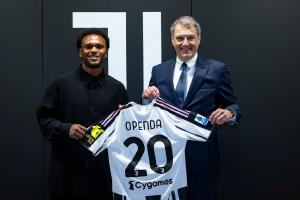 自罰三杯??奧蓬達(dá)上賽季將布雷默撞成韌帶撕裂，迫使他賽季報(bào)銷(xiāo)