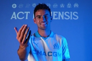 官方：布萊頓中場奧萊利加盟馬賽，據(jù)悉租借費200萬歐&無買斷條款