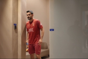 巨星待遇！加拉塔薩雷發(fā)布視頻，曬京多安的體檢時(shí)刻