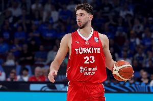 土耳其男籃主帥：申京今年23歲 希望他未來比約基奇更出色