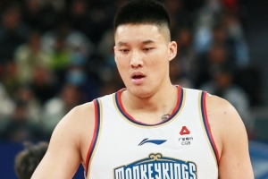 媒體人：同曦放棄應(yīng)得的錢財非易事 他們不是不差錢的土豪俱樂部