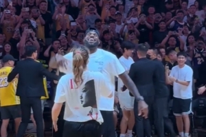 李夢(mèng)發(fā)博曬詹姆斯中國(guó)行互動(dòng)花絮：咱家來(lái)客人了 歡迎常來(lái)啊