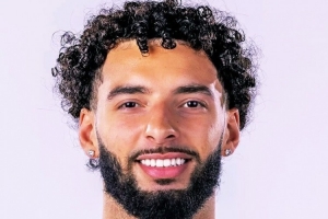 昨天剛簽Exhibit-10合同！美記：太陽(yáng)裁掉后衛(wèi)亞歷克斯-舒馬赫