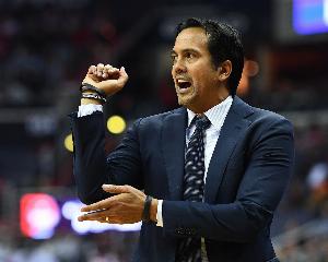 韋德：11年獨行俠磨合已久&名帥坐鎮(zhèn) 而熱火仍在摸索 斯波才3年級