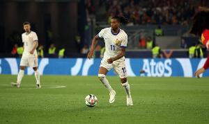 德尚：奧利塞在拜仁和法國表現(xiàn)都很棒，他全能而且能勝任多個(gè)位置