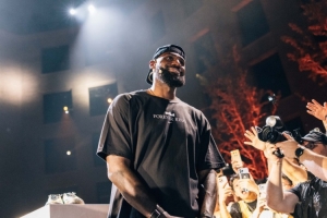 詹姆斯：職業(yè)生涯進(jìn)入新階段 面對(duì)第23個(gè)賽季我非常興奮