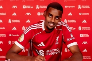 4.8億買人傲視夏窗！TA評(píng)利物浦史詩一夏：組世界最強(qiáng)鋒線之一