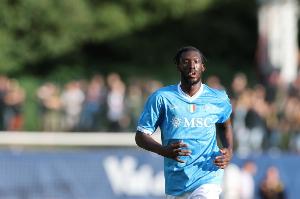 斯基拉：那不勒斯中場科里-薩科租借加盟伊韋爾東，含買斷選項