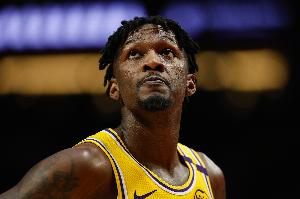 斯通：會想念狄龍的許多特質(zhì) 希望芬尼-史密斯發(fā)揮他的獨特作用