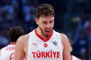 申京率隊闖入歐錦賽決賽！范弗里特更推祝賀隊友：??