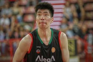 明顯沒(méi)超時(shí)！余嘉豪西乙季前賽砍10分&6罰6中 絕殺遭誤判被計(jì)無(wú)效