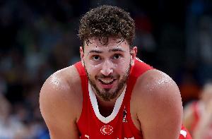 實(shí)至名歸！火箭官方轉(zhuǎn)歐錦賽最佳陣容推文@申京：全明星！