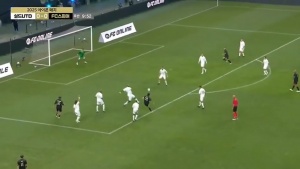 爺青回??44歲卡西表演賽飛身精彩撲救 擋出卡卡搓射+西多夫重炮