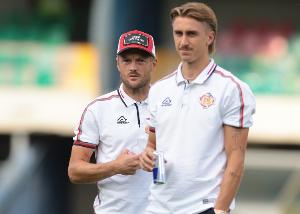 賽前三罐紅牛??38歲瓦爾迪上演意甲首秀，隊友模仿其賽前喝紅牛