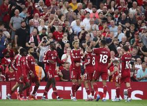 泰晤士報：英超凈比賽時間下降明顯，復(fù)雜定位球戰(zhàn)術(shù)是原因之一