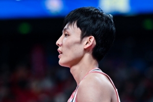 徐昕：王少杰&焦泊喬為徐杰制造空間 杰師傅的籃板落點(diǎn)判斷也很好