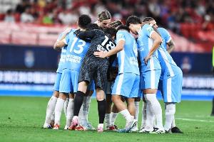 博主：河南隊今日乘高鐵前往武漢備戰(zhàn)聯(lián)賽，球隊距離保級越來越近