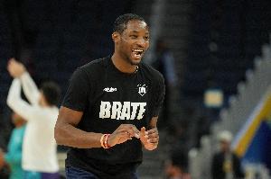 經(jīng)紀人：庫明加會接受兩年4500萬帶交易否決權或均薪3000萬的合同