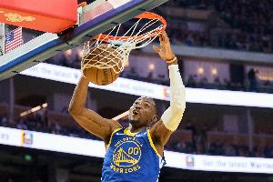 美記：若勇士將3年7500萬+球隊(duì)選項(xiàng)改為球員選項(xiàng) 交易可立刻完成