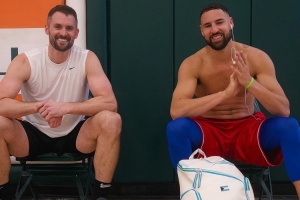 克萊曬出自己與“老鄉(xiāng)”樂福訓(xùn)練照：生涯第十五年征程加載中?