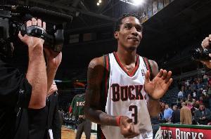 出道即巔峰代表！?！白钅贻p50分先生”詹寧斯36歲生日快樂(lè)??