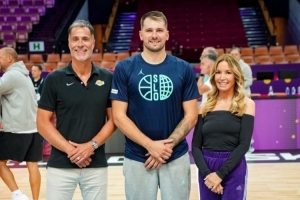 珍妮：東契奇完美詮釋了湖人籃球 就像奧運會上的科比&詹姆斯