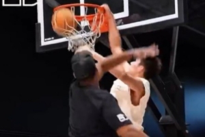 打磨技術(shù)！CBA狀元楊曦皓跟隨外籍訓(xùn)練師進行特訓(xùn)