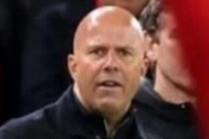 今日趣圖：你什么007？阿隆索斯洛特0平0負7勝 塔子0英超0歐冠7年