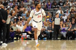 希羅：這么多年一直喜歡看鮑威爾打球 他能讓我得到大量得分機(jī)會