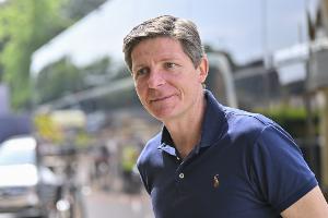 記者：若收到曼聯(lián)邀請格拉斯納會毫不猶豫接受，后者也踢三后衛(wèi)