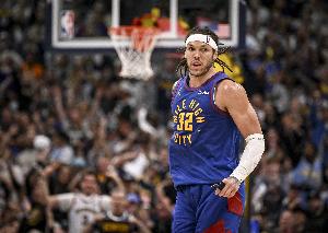 戈登：我準(zhǔn)備在防守端全力以赴 我們進攻端的天賦實在耀眼