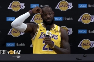 詹姆斯：今夏我練習(xí)了更多的接球三分 當(dāng)我不持球時(shí)也能發(fā)揮作用