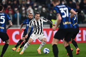 貝斯基：C羅做到了梅西沒做到的事，他改變了足球，梅西則像是神