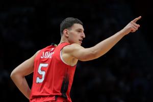 約維奇是第五個(gè)提前續(xù)約的2022屆新秀 12號(hào)秀和狀元最高5年2.87億