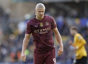 本賽季歐冠三人在兩場(chǎng)比賽都至少梅開二度：哈蘭德、姆巴佩、凱恩