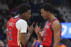 鵜鶘對陣東南墨爾本鳳凰 赫伯特-瓊斯&特雷-墨菲&德里克-奎因傷缺