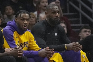 夸梅：布朗尼最多只能打夏聯(lián) 湖人應該訓練真正能用得著的球員