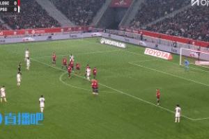 世一左！門德斯任意球世界波直掛死角，登場僅7分鐘幫助巴黎領(lǐng)先