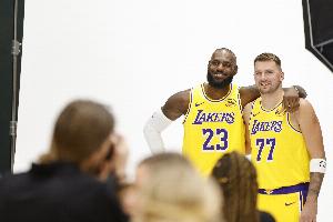 六人缺陣！詹姆斯、東契奇、里夫斯等人今日缺陣勇士