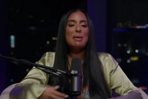 女主持：我還是處女 皮爾斯：你說啥？你都是老女人了好吧！