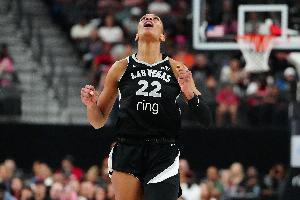 阿德巴約談阿賈總決賽2-0領(lǐng)先：任務(wù)尚未完成 她們現(xiàn)在非常專注